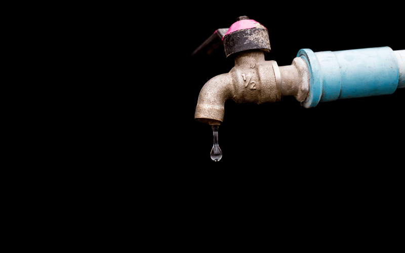 Plombier utilisant la détection sans casse à Créteil